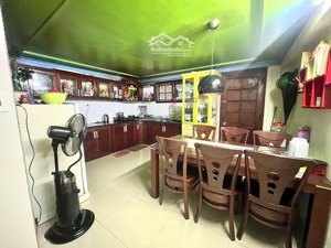bán nhà 4 tầng vị trí kim cương 16 hai bà trưng, phường vĩnh ninh, tp huế trung tâm phố đi bộ hbt