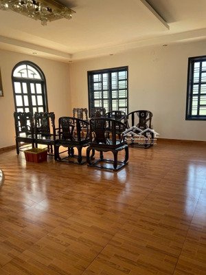 bán biệt thự sân vườn 2 tầng view hồ tịnh tâm đường đinh tiên hoàng, tp huế 379m², ngang 15m