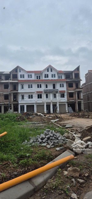 chính chủ cần bán gấp căn liền kề 75m2 trục b31 khu cienco 5 hoàng quốc việt kéo dài