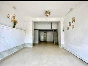 chính chủ cho thuê mặt bằng góc 2 mặt tiền đường lớn 30m ngay trung tâm quận 8 giá chỉ từ 12 tri