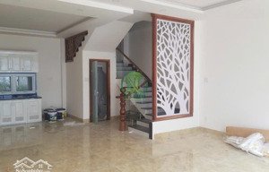 bán nhà 12 phòng- kết hợp kinh doanh homestay mai hắc đế giá chỉ 10 tỷ