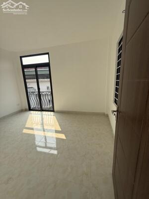 Bán nhà Đội Cấn gần phố nhà xây mới 41m 5 tầng cần bán gấp giảm 1 tỷ còn 8 9 tỷ sổ vuông đẹp .