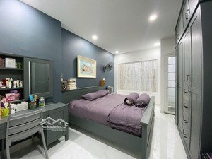 bán gấp nhà mới sửa 2 tầng, 2pn, 2wc gần mt cô giang, dt 57m2, 7.5 tỷ