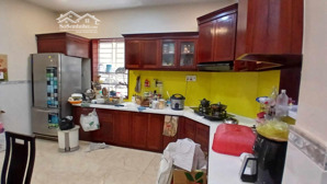 cần bán gấp nhà hẻm 12m có lề, ngang hiếm 10m, 209m2, nội thất cao cấp chỉ 23.5 tỷ