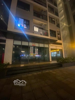 shop giá gốc 18 tỷ 500 bán giá 16 tỷ 500 - vị trí đẹp tại vinhomes grand park