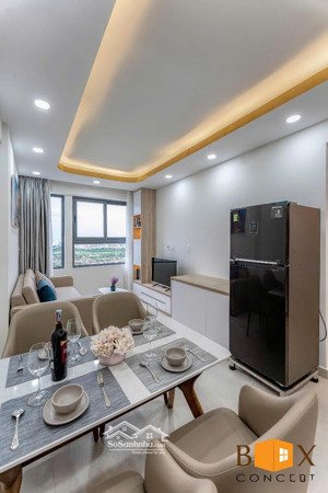 cần tiền chủ bán gấp căn góc esto view quận 1. giá 2ty790