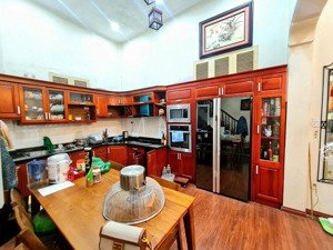chính chủ bán nhà văn cao ba đình-mua 1 tặng 2