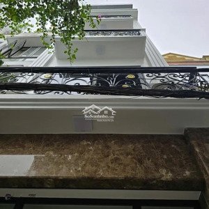 bán nhà chung tâm cổ nhuế mới kính koong - 6 tầng- thang máy 52m2 - 6 tầng - mt3,5m/ giá 12,8 tỷ