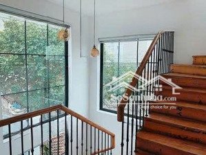 cho thuê nhà 60m*4 tầng, nhà đẹp ngõ an dương vương, tây hồ, giá 25 triệu ( có tl).