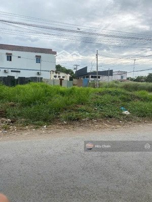 bán gấp lô đất gần khu công nghiệp giao long, bến tre 250m2/390 triệu, full thổ cư shr đầy đủ