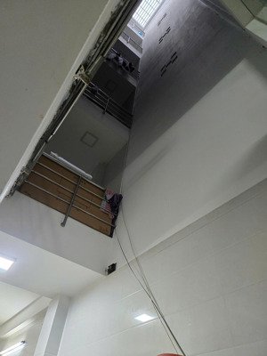 nhà mặt tiền đường 18m , 6 tầng , 98,6m2 , chủ lâu năm chưa mua bán hoàn công đầy đủ giá 24 tỷ 680