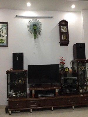 bán nhà 2 tầng đường (7m5) hàn thuyên (gần lê thanh nghị), dt 90m2, kiệt oto sau nhà