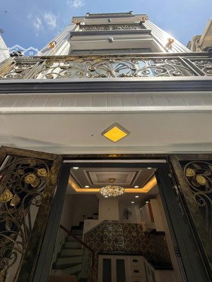 bán nhà trung tâm q3 gần mặt tiền điện biên phủ 3 tầng 3 phòng ngủ 3 wc