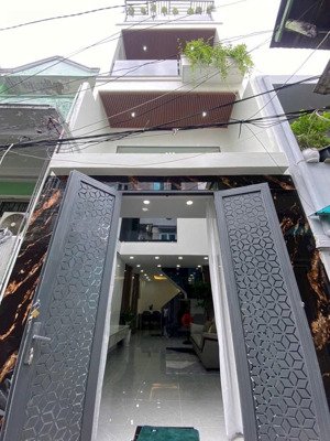 bán nhà 3 tầng bà hom quận 6 dt 35m2 giá chỉ 6,15 tỷ.