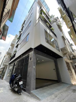 55m2. mt 4,8m, phố ngọc thụy, long biên, lô góc 2 thoáng, gara, thang máy, ngõ thông, nội thất