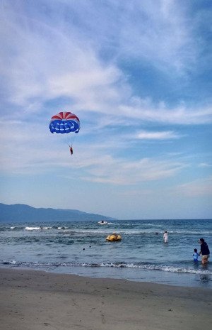 giảm 2 tỷ - bán villa 4 tầng mt bà huyện thanh quan - đang cho thuê 55tr/t - cách biển mỹ khê 200m