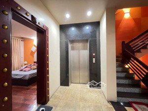 bán nhà mặt đường lê thánh tông, mặt tiền hơn 9m, dt 250m2, nhà 5 tầng thang máy hiện trạng đẹp