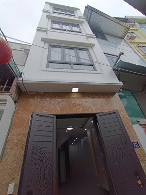 bán gấp siêu phẩm nhà nở hậu,ô tô 4c đỗ nhà,đẹp mới keng,ngõ thông dương nội hà đông giá hơn 6 tỷ
