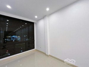 cho thuê mặt bằng kinh doanh mặt phố quang trung hà đông 40m x 3.5 tầng vỉa hè rộng