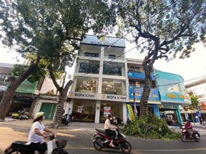 bán tòa nhà 400m2 ngang 10m, 4 tầng kinh doanh, đường thống nhất, nha trang