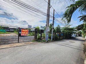 hai lô liền kề mặt tiền đường nhựa, gần big c go dĩ an