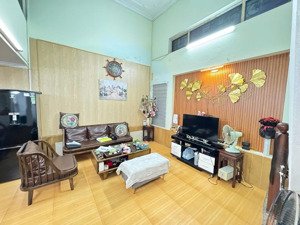 siêu phẩm phân lô quân đội lê trọng tấn, ô tô tránh
phố hiếm nhà bán
dt: 50m x 4pn, 3wc,