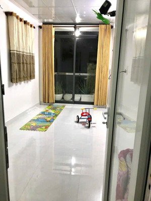 nhà đẹp nguyễn kiệm, 4 tầng (3x8.6), hẻm xe hơi, gần chợ, trường học, ubnd, siêu thị. 4.8 tỷ