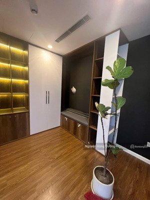 cho thuê 3 phòng ngủ 100m2 sunshine garden minh khai đồ liền tường giá chỉ 15tr. e cường 