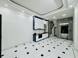 bán nhà 5 tầng thang máy 38m phố đại la hai bà trưng 9.8 tỷ