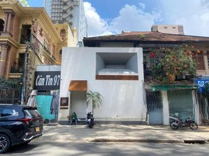 mặt tiền ngang 8mx20m. 2 tầng đường sương nguyệt ánh chính chủ cho thuê kinh doanh.