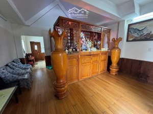 cần bán 2 nhà 3 tầng rẻ nhất lê thanh nghị. lh 