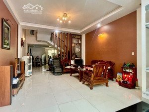 bán nhà 4 tầng đường 7m5 hàn thuyên, giá cực kì rẻ. lh 