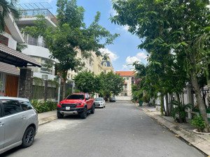 bán khuôn đất biệt thự thảo điền 10x21m, khu vip nguyễn văn hưởng, giá tốt chỉ 33 tỷ