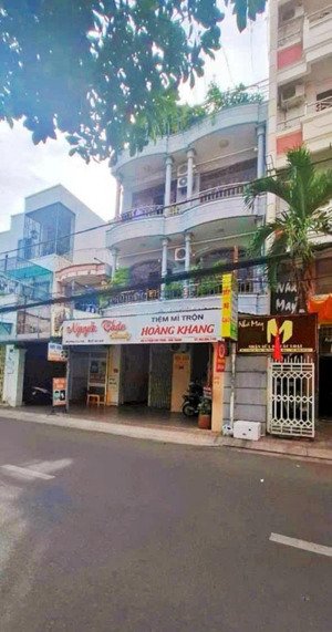 [ nhà 3 tầng phan chu trinh _ ngang gần 9,2m ] ** cách biển trần phú : 600m giá : 210tr/m²