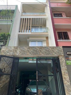 nhà phố . đường trần bình trọng/ q bình thạnh . 80m2( 5m x 16m ) giá 3.9 tỷ . còn hđ thuê 20tr/ t