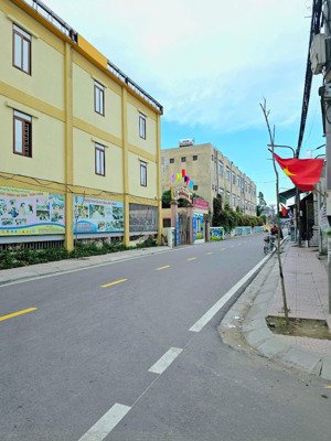 79m2 cạnh cc cách hạ, nam sơn, an dương oto đỗ cửa giá hơn 2 tỷ. lh: 