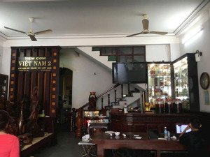 nhà mặt tiền ngang 7m đường hoàng văn thụ cách biển vài bước chân - chỉ 22.5 tỷ - sổ đỏ hoàn công