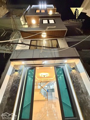 bán nhà phố hàng kênh vị trí đẹp kinh doanh tốt