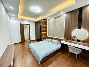 bán nr 5pn, 4wc, 34m2 x 5t tại phố đại từ, hoàng mai, hà nội. giá 5.95 tỉ.