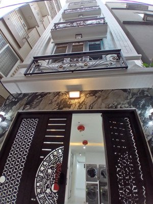 cc cần bán nhà ccmn ngõ 2 xuân đỉnh ,xuân la 12 phòng phun nội thất ,phòng cháy đầy đủ giá 14 tỷ