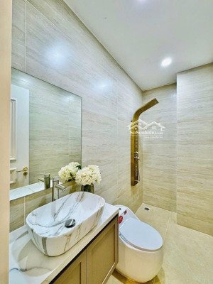 bán nhà hòa hưng q10,dt 42m²,2 lầu, 3pn, full nội thất,sổ hoàn công,giá tốt, liên hệ 