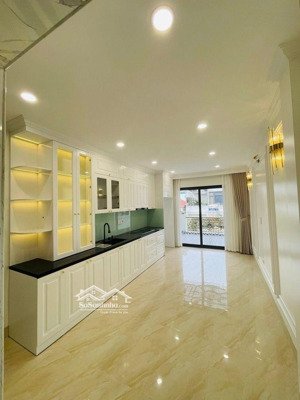 dương văn bé khu vực hiếm nhà bán. nhà xây mới 6 tầng thang máy full nội thất