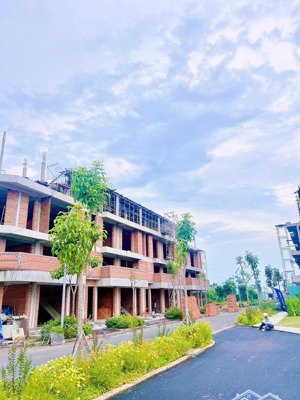 lô 80m2 full thổ, 3 tỷ, hoàng phan thái, bình chánh, hcm