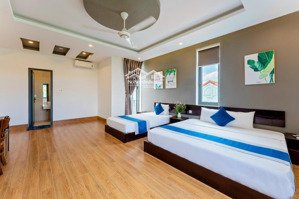 chủ đi nước ngoài định cư. cần bán gấp villa có doanh thu 100-150tr/tháng