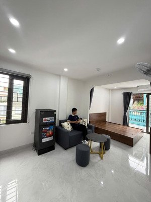 khai trương nhà mới tại 360 xã đàn, full nội thất, ban công thoáng mát