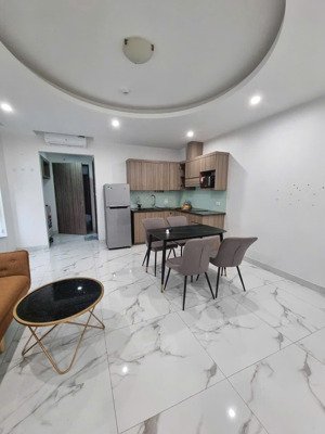 chính chủ cho thuê căn hộ chung cư 37 phố nguyễn sơn 48m2 full đồ giá 7.5 triệu: lh 
