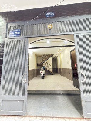 bán nhà 2 mặt hẻm khu dân cư trung tâm & yên tĩnh