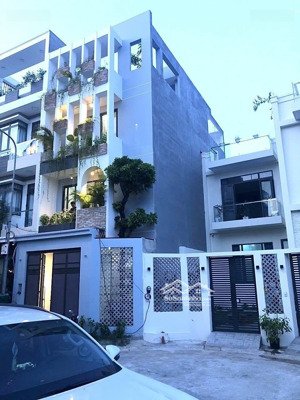 bán nhà mặt phố tại kdc anh tuấn huỳnh tấn phát, 7,9 tỷ, 83m2, giá ưu đãi