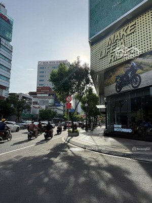 phú nhuận, p8 - khuvip nguyễn văn trỗi - 73m - 7 tầng hầm st- hđ 1,5 tỷ/năm - gần sân bay