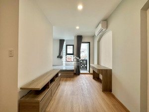 phòng ngủ tách bếp - ban công rộng ngay xóm chiếu